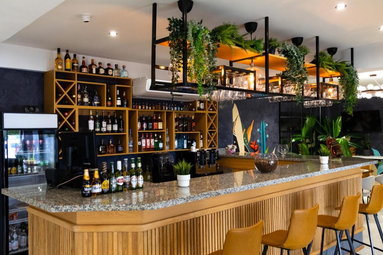 Habana Hotel Y Restaurante Higuey المظهر الخارجي الصورة