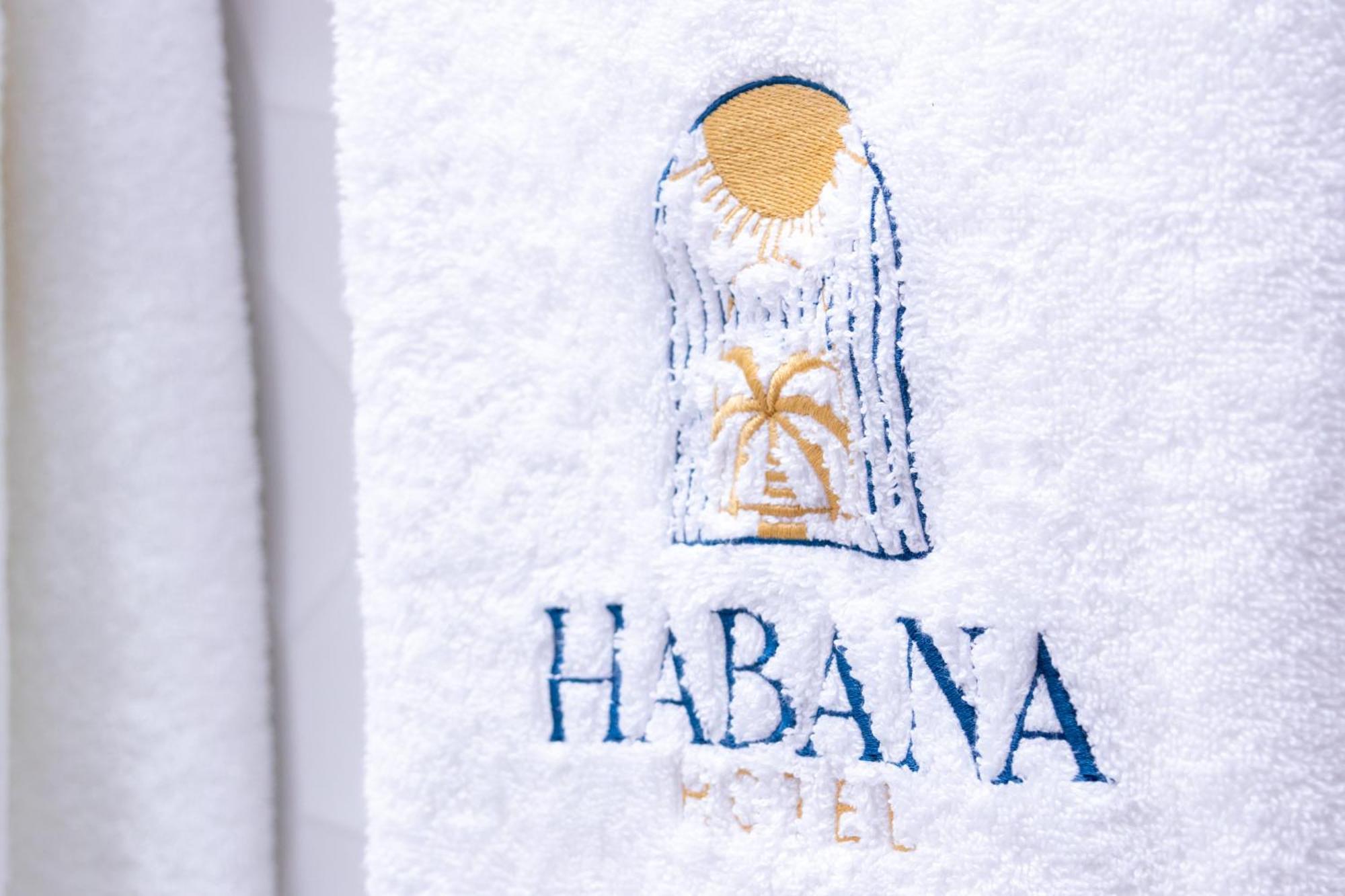 Habana Hotel Y Restaurante Higuey المظهر الخارجي الصورة