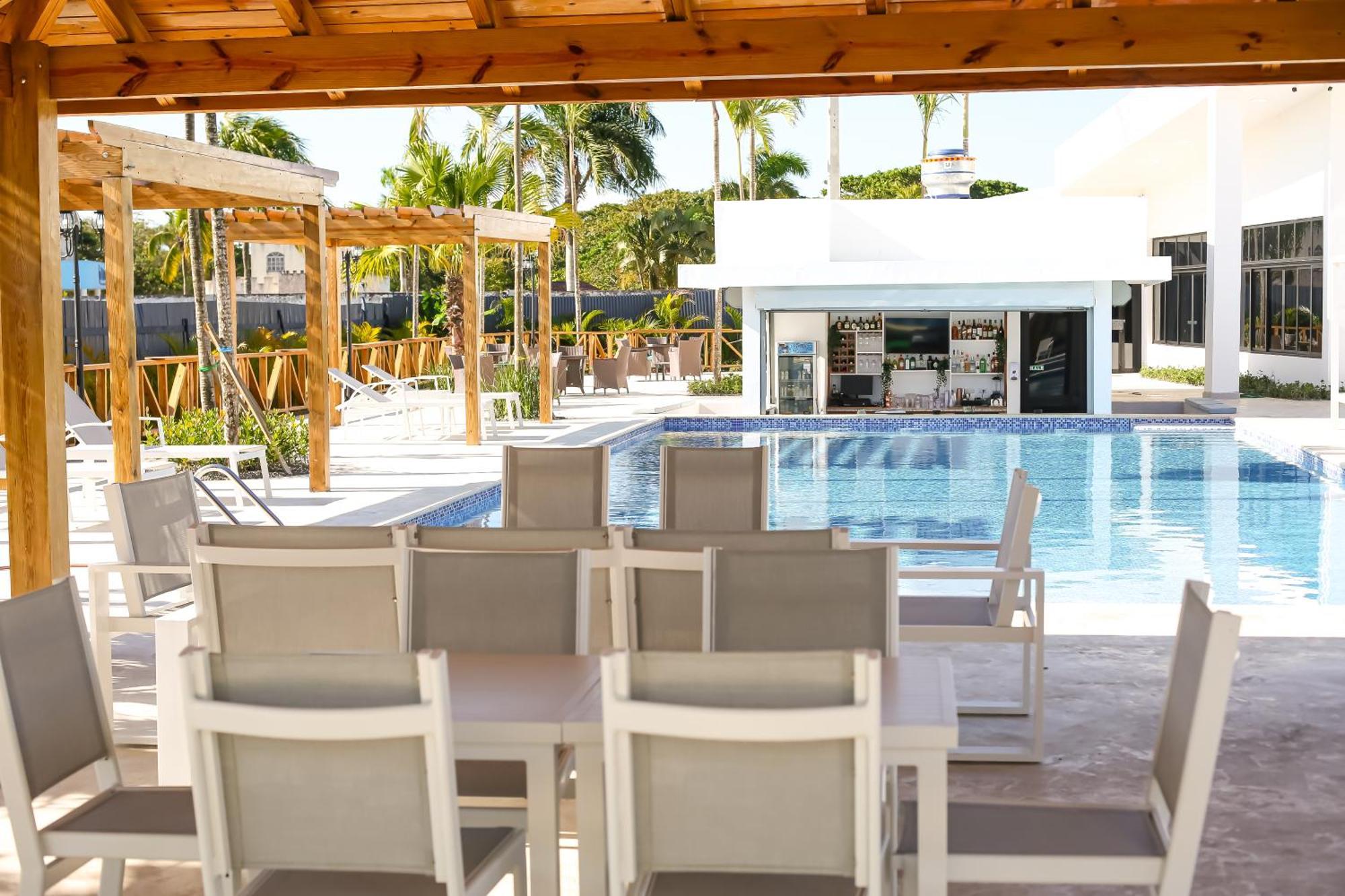 Habana Hotel Y Restaurante Higuey المظهر الخارجي الصورة