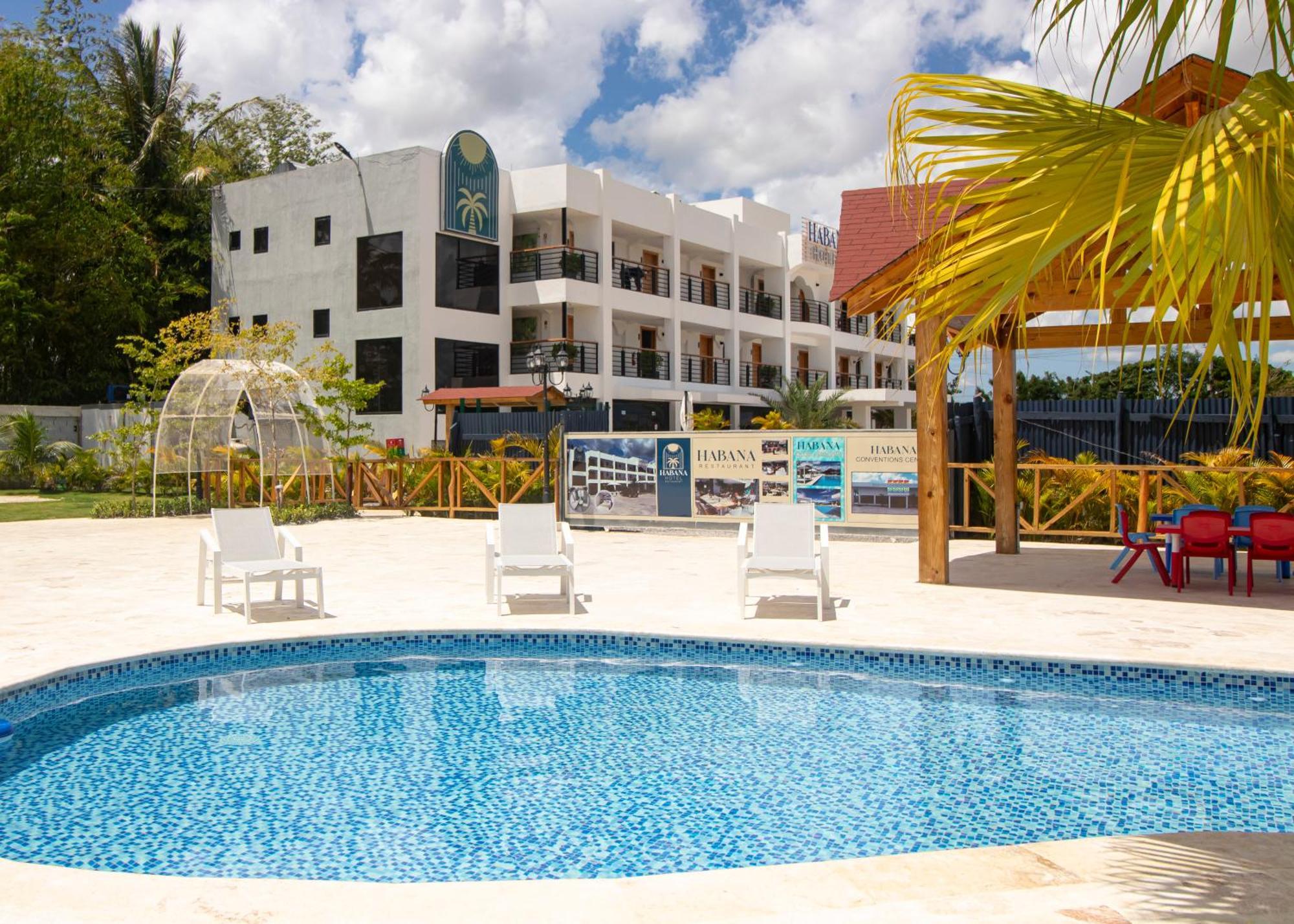 Habana Hotel Y Restaurante Higuey المظهر الخارجي الصورة